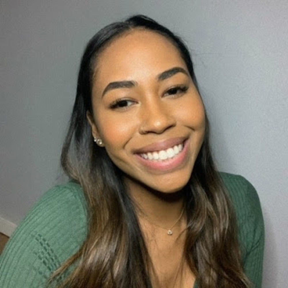 Meet your Posher, Domonique